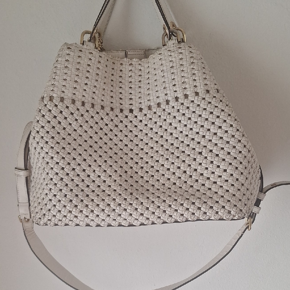 Elegant White Woven Handbag
